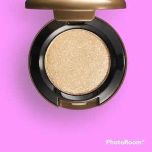 MAC Cosmetics Soft Force (Style Warriors) Limited Edition/Rare Eyeshadow